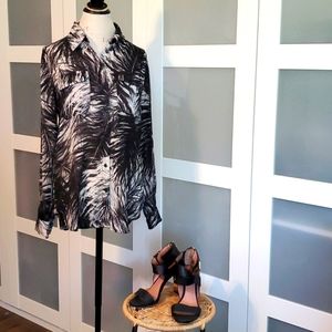 Premise studio blouse like new condition!